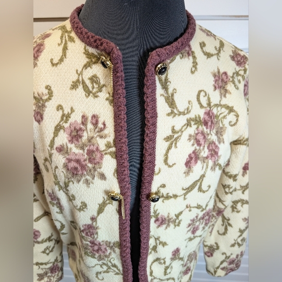 Vintage Sieger Brocade Style Cardigan w/ Button and Chain Closure Size 40 EU EUC - Picture 5 of 6